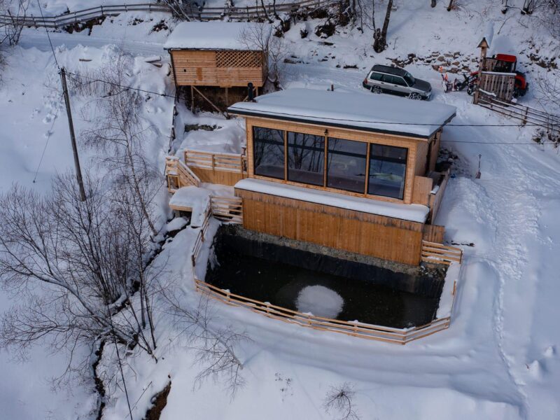 Casa de pe Lac